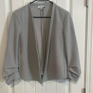 NWT Nine West Sophisticated Silver Shimmer Open Blazer With Detail Sleeves 🩶